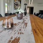 Zeta Wine & Vila